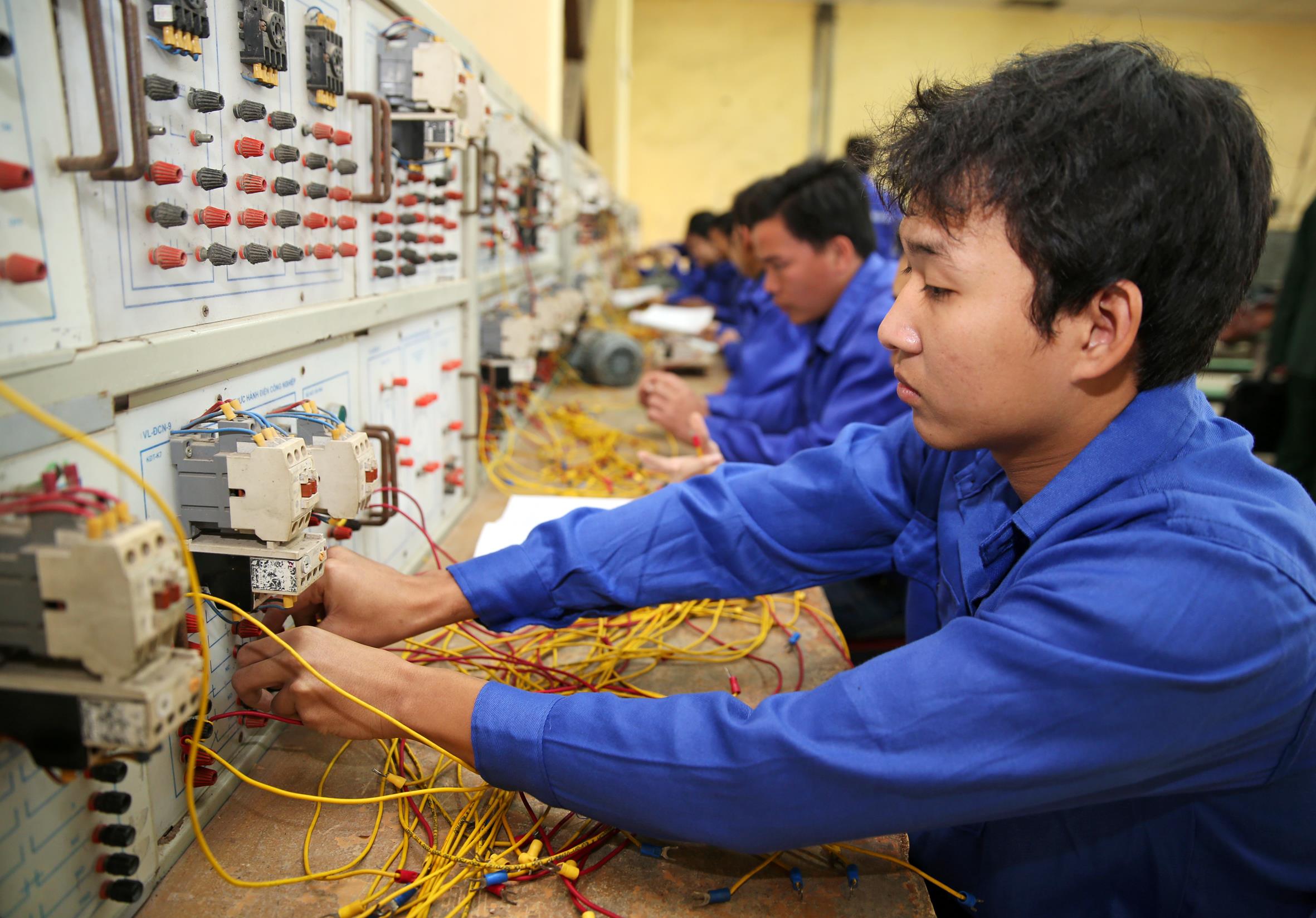 Đột phá đổi mới giáo dục nghề nghiệp: Chú trọng hướng nghiệp và liên kết nhà trường - doanh nghiệp